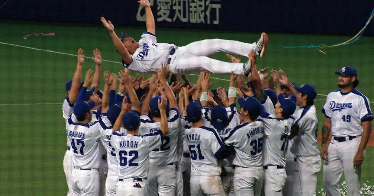 Chunichi Dragons Team Picture a8vmQL