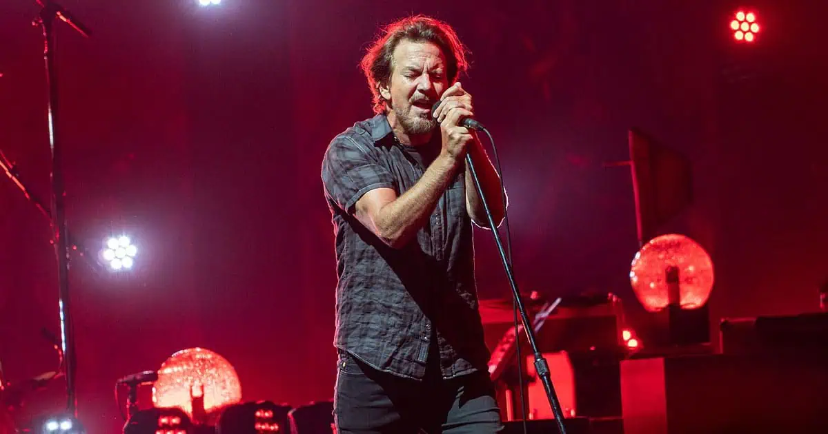 eddie vedder live in concert