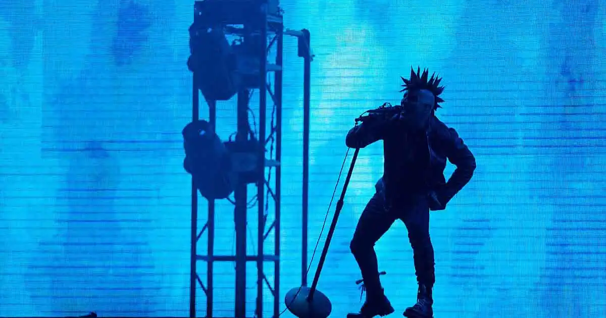 tool live in concert